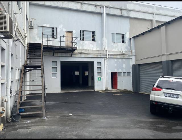 808M² WAREHOUSE TO LET IN PINETOWN CENTRAL